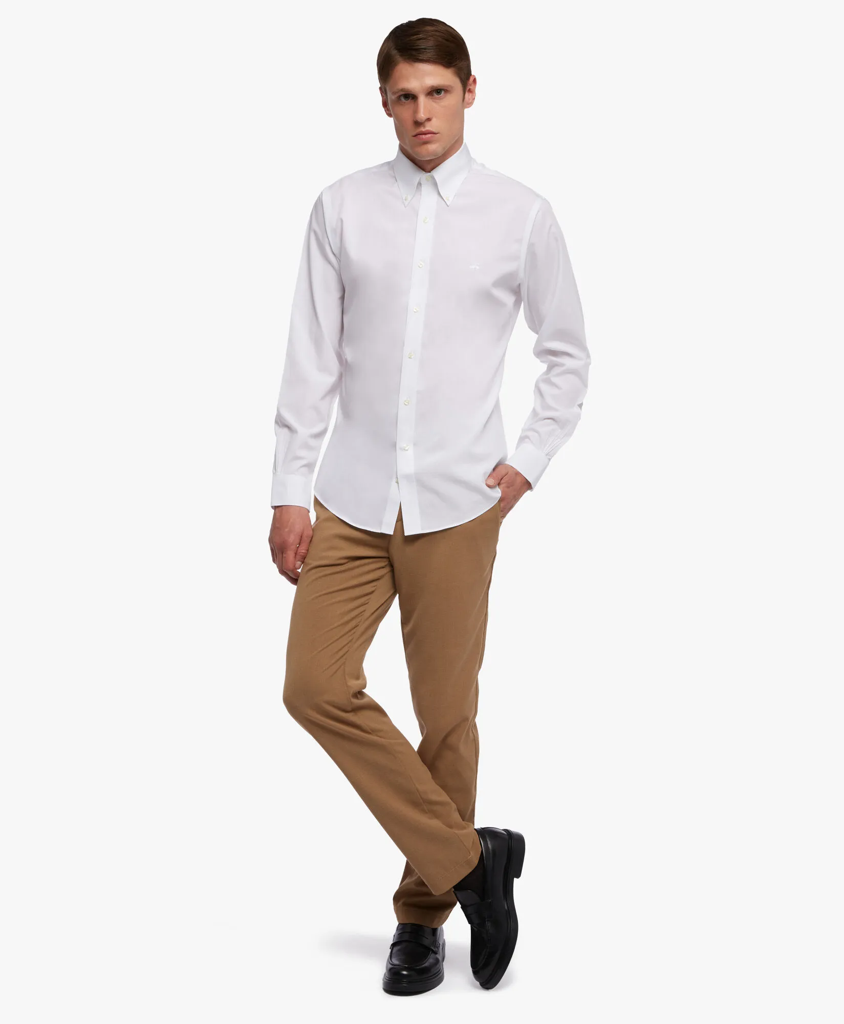 Camisa blanca regular fit non-iron de algodón con cuello button down