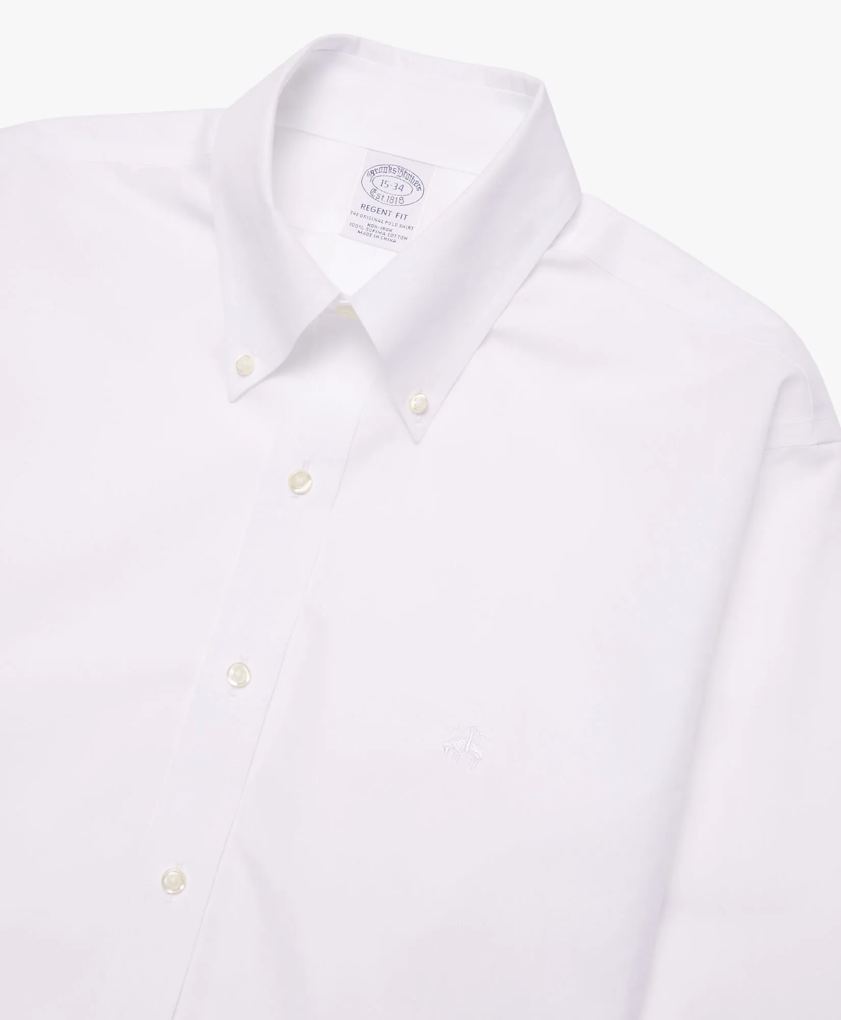 Camisa blanca regular fit non-iron de algodón con cuello button down