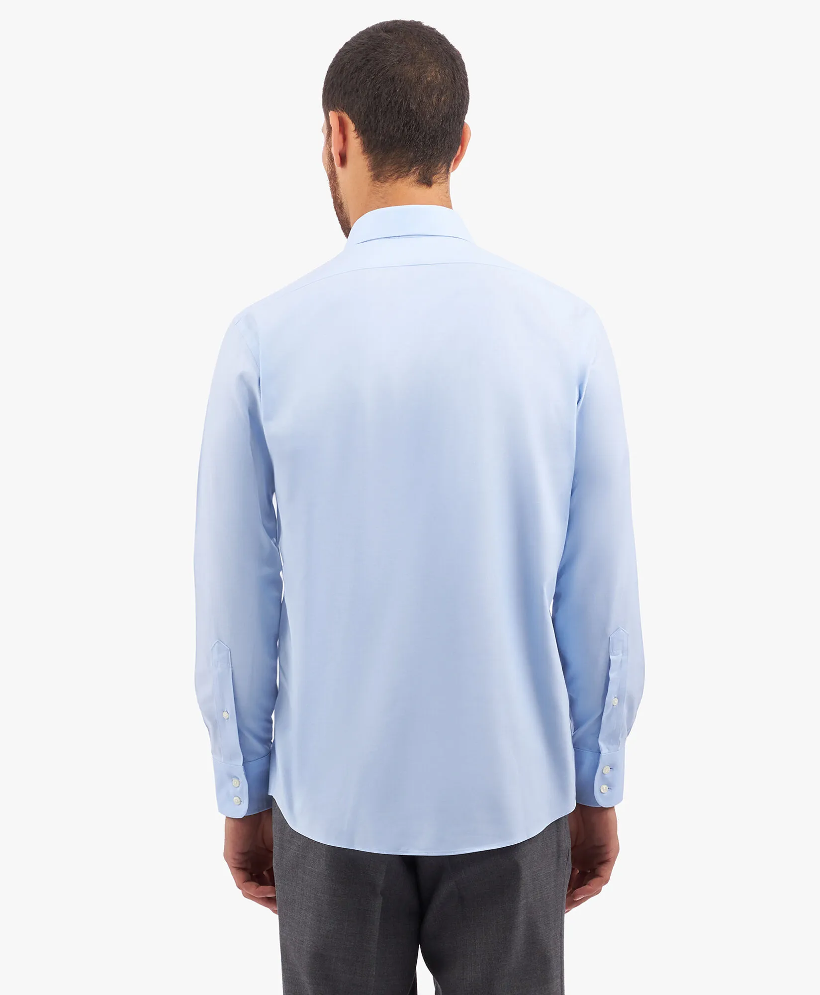 Camisa de algodón elástico azul pastel non-iron corte regular con cuello inglés abierto