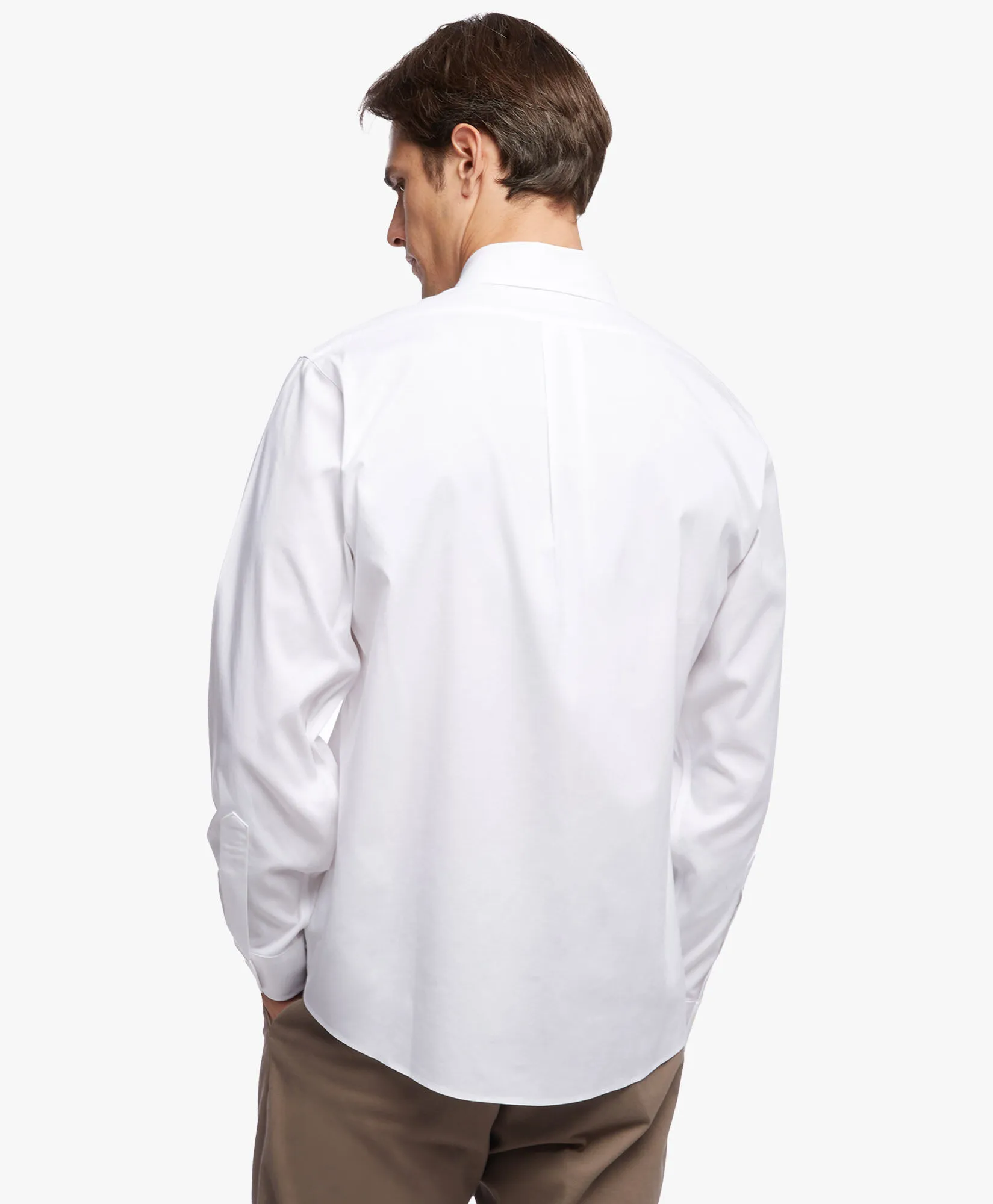 Camisa de vestir non-iron corte regular Regent, pinpoint elástico, cuello button-down