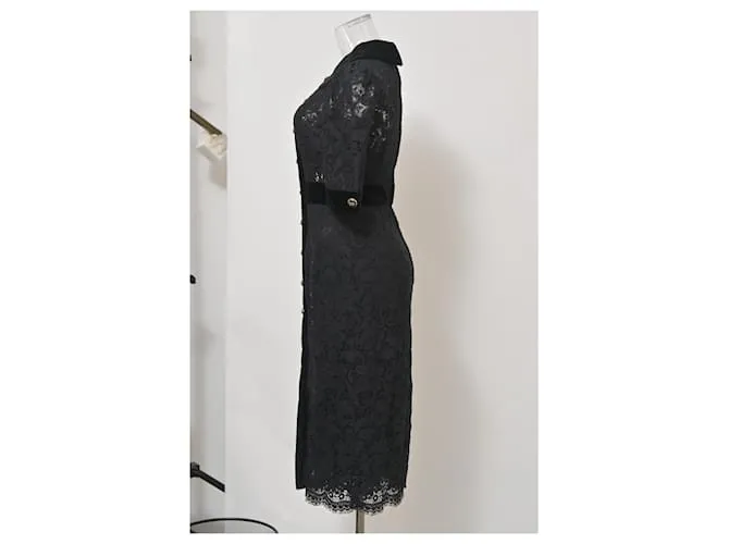 Vestido de algodón negro Dolce & Gabbana con botones DG de terciopelo, encaje y joyas 